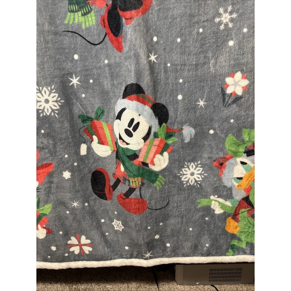 Disney Parks Christmas Mickey & Friends Reversible Fleece Throw Blanket